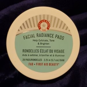 First Aid Beauty Facial Radiance Pads